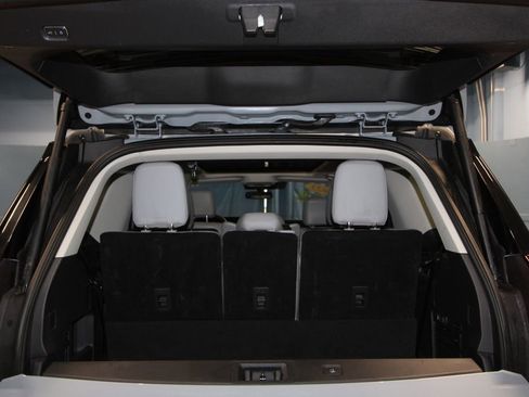 Used 2025 Ford Expedition Active image 44