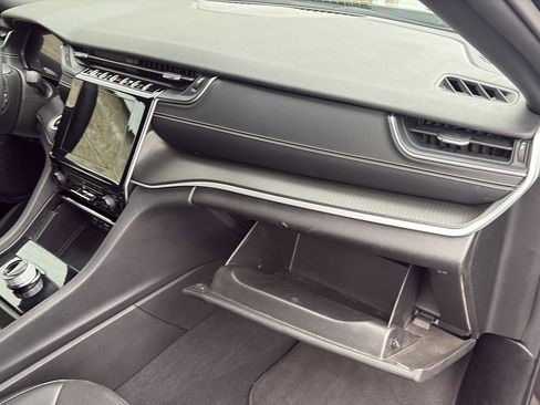 Used 2024 Jeep Grand Cherokee L Laredo image 26