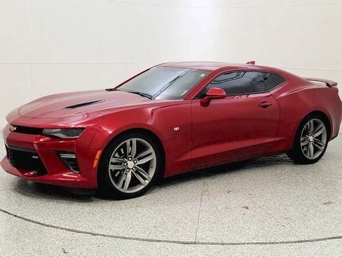 Used 2017 Chevrolet Camaro SS image 3