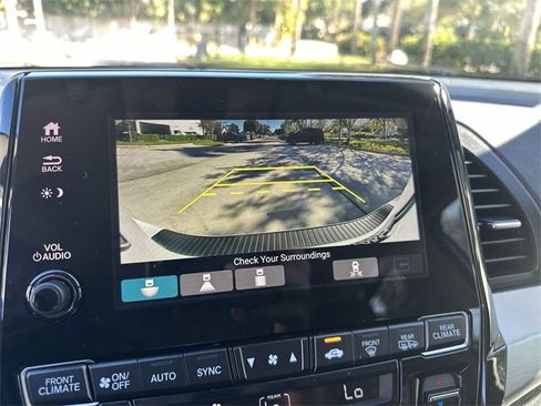 Used 2023 Honda Odyssey Touring image 25