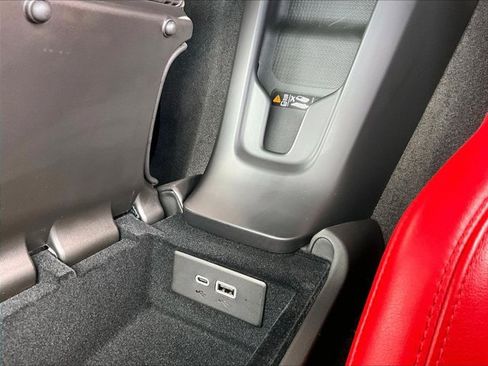 Used 2025 Chevrolet Corvette Z06 RWD image 25