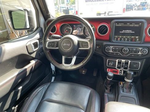 Used 2021 Jeep Gladiator Rubicon AWD/4WD image 12