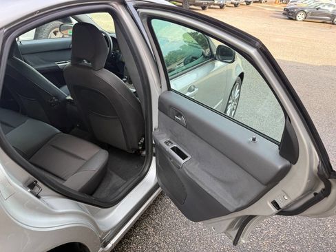 Used 2009 Volvo S40 2.4i FWD image 15