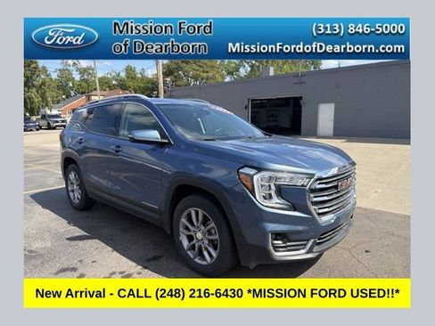 Used 2024 GMC Terrain SLT AWD/4WD image 1