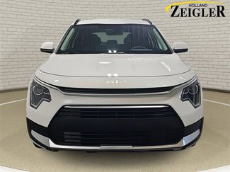 Used 2024 Kia Niro LX video 2