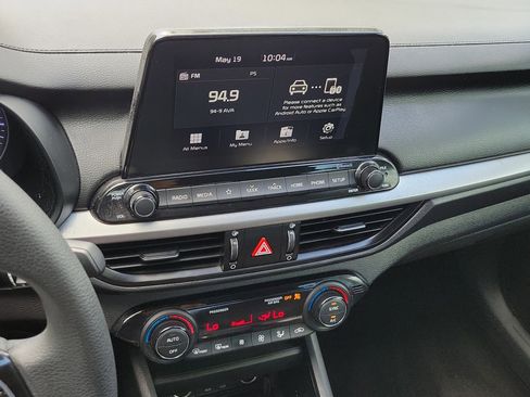 Used 2019 Kia Forte LXS FWD image 24