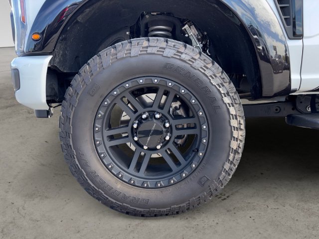Used 2024 Ford F250 Lariat w/ Lariat Ultimate Package AWD/4WD image 9