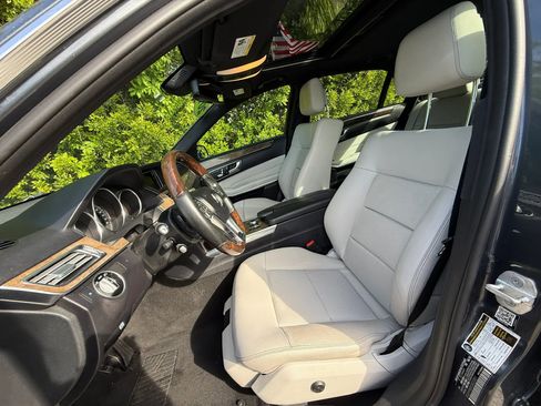 Used 2016 Mercedes-Benz E 350 4MATIC Sedan image 34