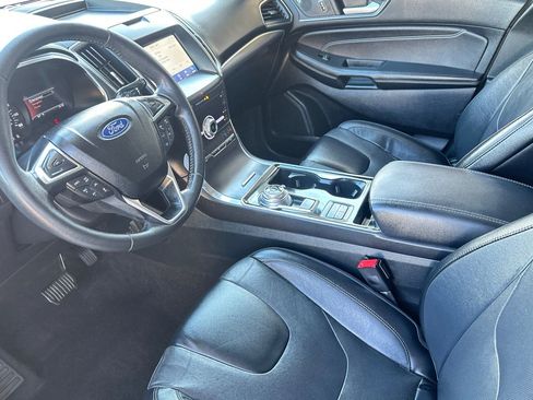 Used 2020 Ford Edge Titanium w/ Equipment Group 301A FWD image 10