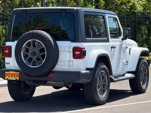 Used 2016 Jeep Wrangler Unlimited Sahara w/ Connectivity Group AWD/4WD image 4