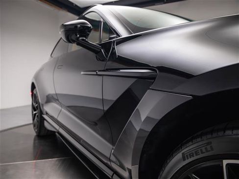 New 2026 Aston Martin DBX 707 image 20