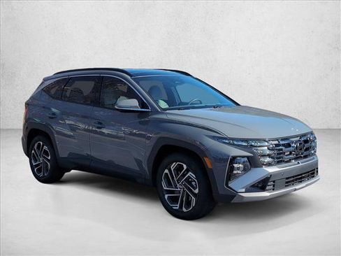 Certified 2025 Hyundai Tucson Limited image 3