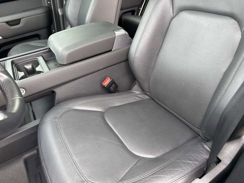 Used 2024 Land Rover Defender 110 S image 21