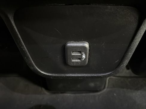 Used 2019 Chevrolet Equinox LT w/ Driver Convenience Package FWD image 36