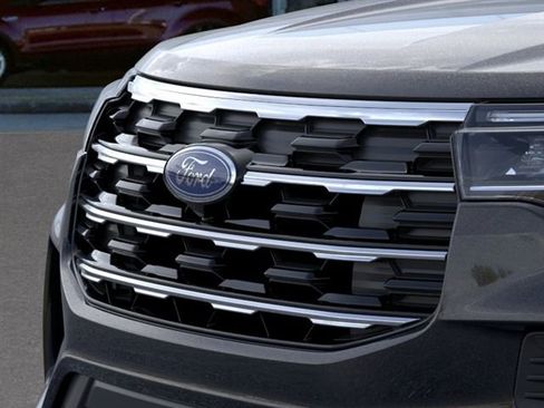 New 2026 Ford Explorer Active RWD image 17