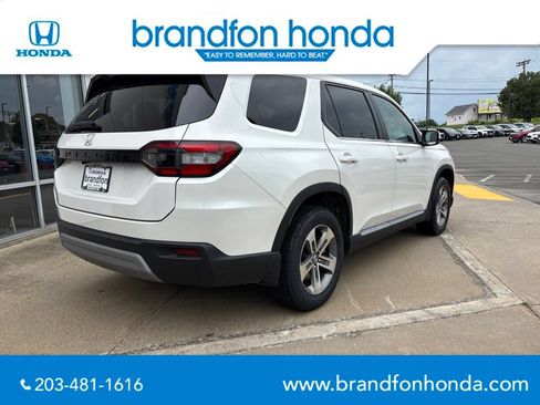 Used 2023 Honda Pilot EX-L image 6