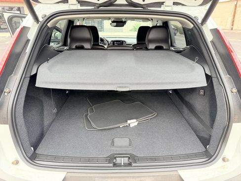 Used 2019 Volvo XC40 T5 Momentum AWD/4WD image 24