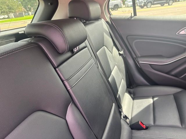 Used 2015 Mercedes-Benz GLA 250 image 9