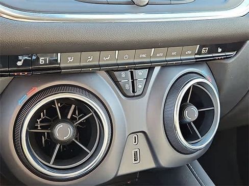 Certified 2023 Chevrolet Blazer LT w/ Convenience Package image 23