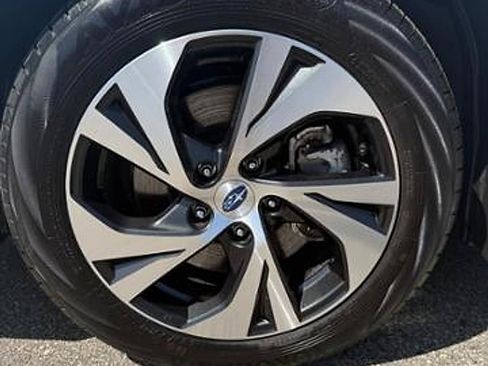 Certified 2025 Subaru Legacy Premium AWD/4WD image 17