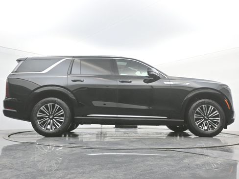 New 2026 Cadillac Escalade IQL Luxury w/ LPO, Floor Liner Package image 20