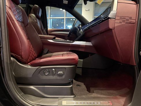 New 2025 Cadillac Escalade ESV Premium Luxury w/ Touring Package image 59