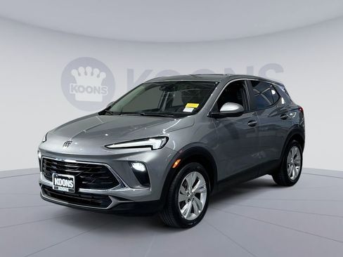 Used 2024 Buick Encore GX Preferred FWD image 1