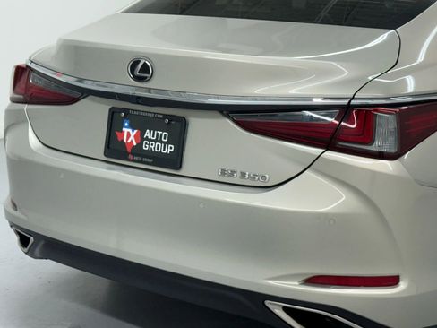 Used 2020 Lexus ES 350 w/ Premium Package image 9