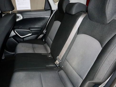 Used 2023 Kia Soul LX w/ LX Technology Package image 23