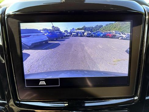 Used 2023 Chevrolet Traverse LT AWD/4WD image 22