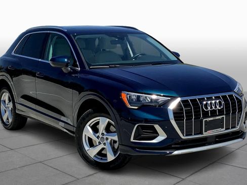 Used 2020 Audi Q3 2.0T Premium w/ Convenience Package image 2