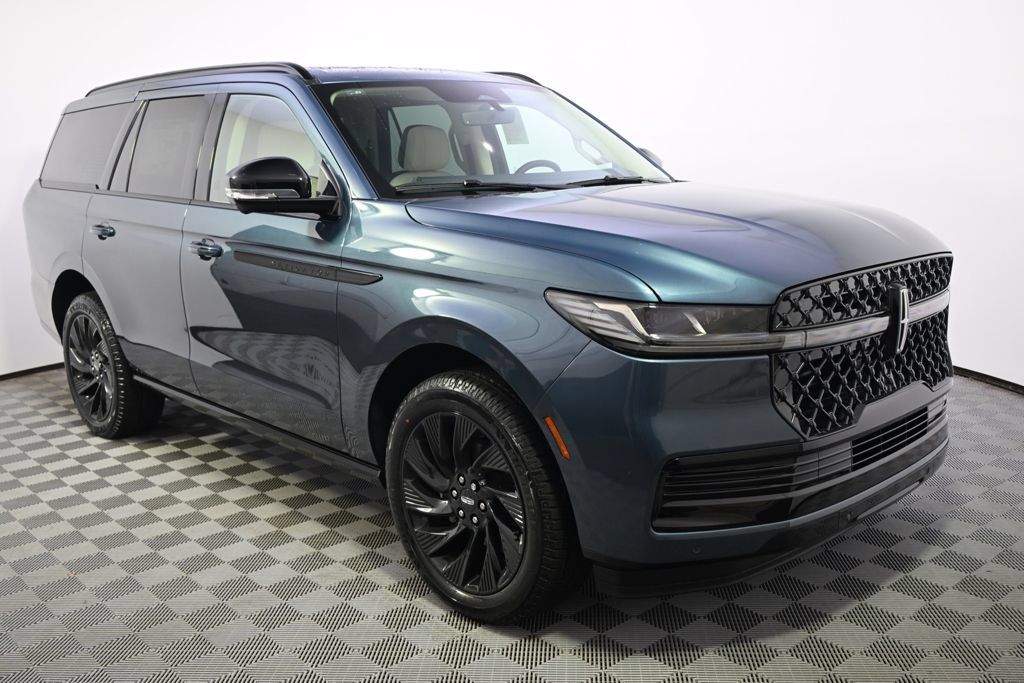 New 2027 Lincoln Navigator Reserve w/ Jet Appearance Package AWD/4WD image 8