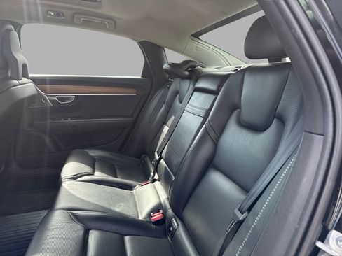 Used 2018 Volvo S90 T6 Inscription w/ Convenience Package image 18