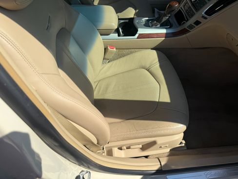 Used 2011 Cadillac CTS Luxury image 18