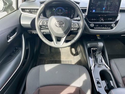 Used 2025 Toyota Corolla SE w/ SE Premium Package AWD/4WD image 22