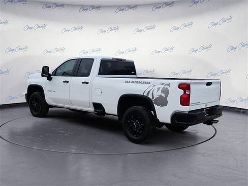 Used 2024 Chevrolet Silverado 2500 W/T image 3