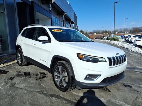 Used 2019 Jeep Cherokee Limited image 8