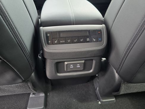 New 2026 Nissan Pathfinder SL AWD/4WD image 24