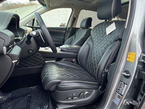 Used 2024 Genesis GV80 3.5T w/ Prestige Package image 26