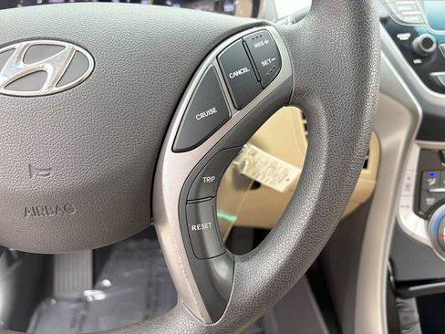 Used 2013 Hyundai Elantra GLS w/ Preferred Pkg FWD image 21
