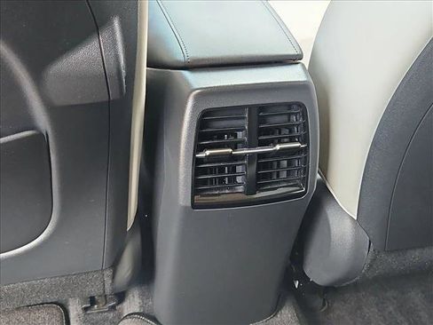 Used 2024 Kia Niro EX Touring FWD image 18