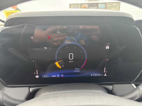 Used 2025 Chevrolet TrailBlazer LT AWD/4WD image 21