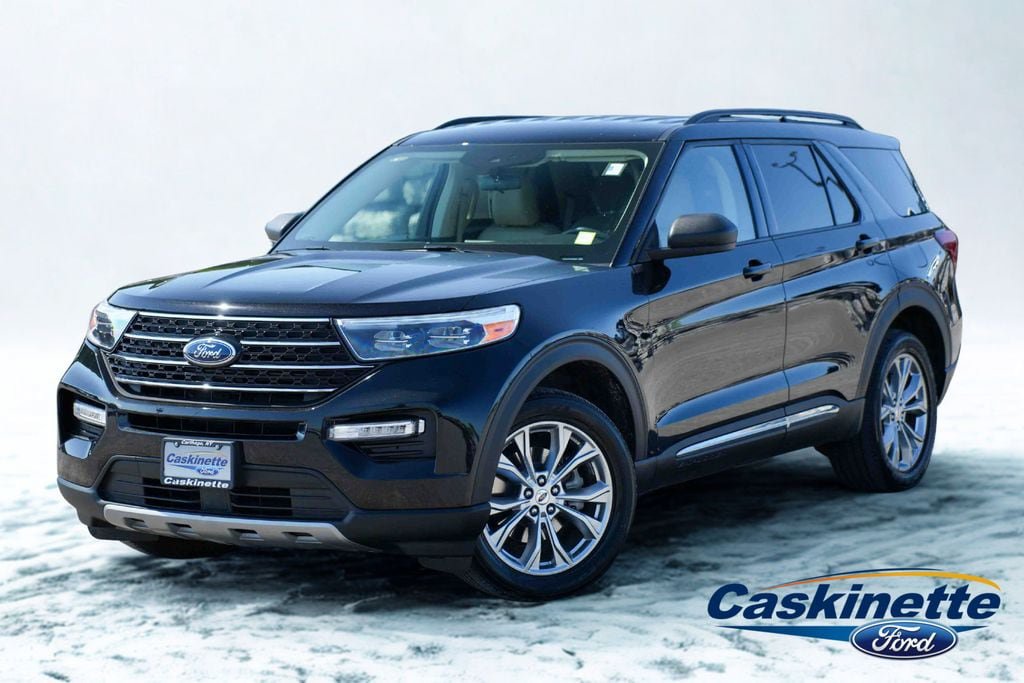 Used 2024 Ford Explorer XLT w/ Equipment Group 202A AWD/4WD image 1