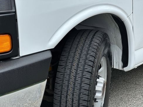 Used 2022 GMC Savana 3500 w/ Power Convenience Package image 41