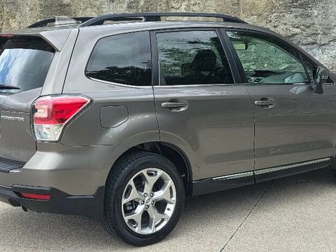 Used 2018 Subaru Forester 2.5i Touring w/ Popular Package #2 AWD/4WD image 8
