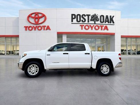 Used 2018 Toyota Tundra SR5 w/ SR5 Upgrade Package image 5
