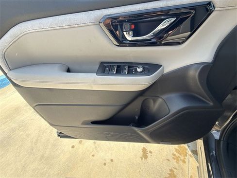 New 2025 Subaru Forester Limited image 13