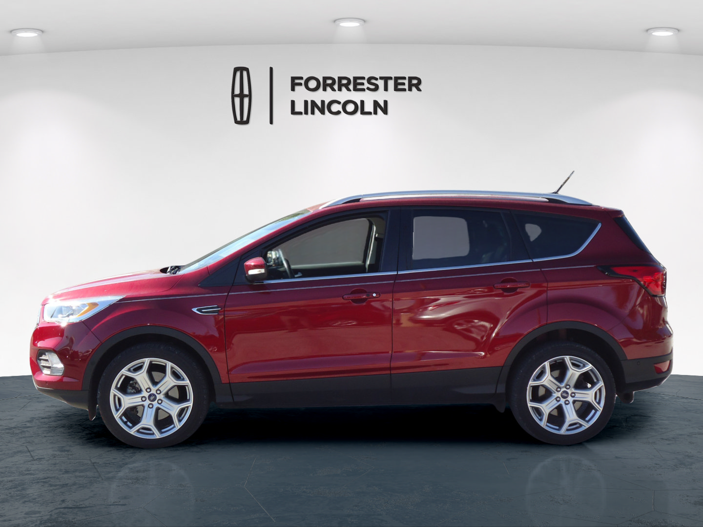 Used 2019 Ford Escape Titanium AWD/4WD image 6