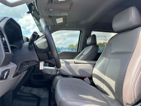 Used 2019 Ford F250 XL w/ Power Equipment Group AWD/4WD image 9