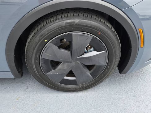 Used 2026 Toyota Prius Plug-In Hybrid FWD image 9